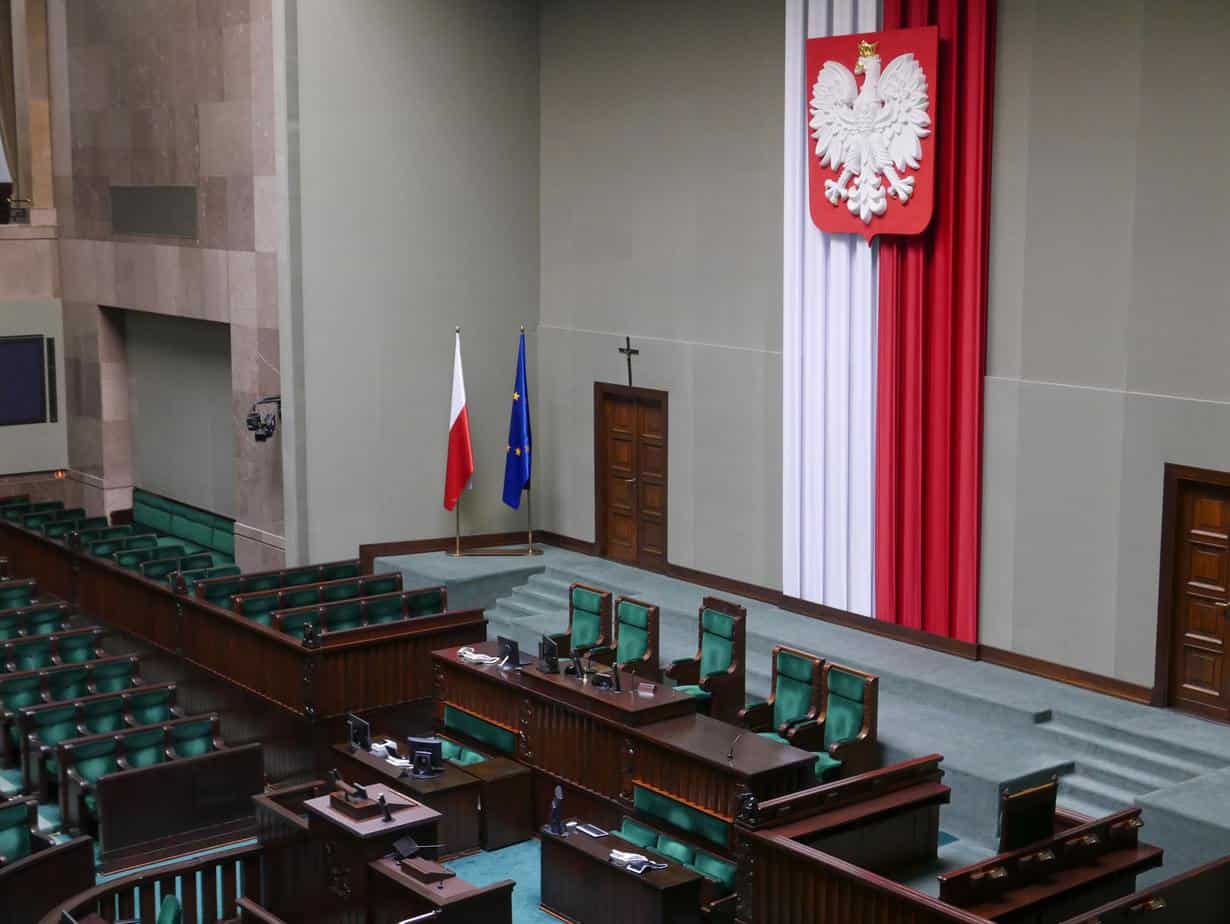 Rewolucja: do Sejmu wpłynął projekt dot. zwiększenia minimalnego odstępu od wyprzedzanego motocykla