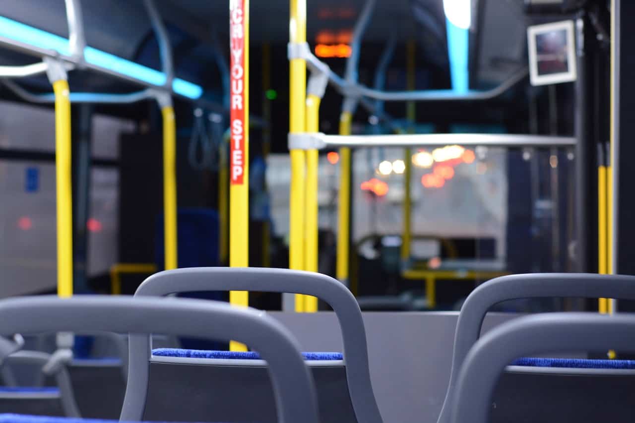 Teoretyczny egzamin na kierowcę autobusu – czego się spodziewać?